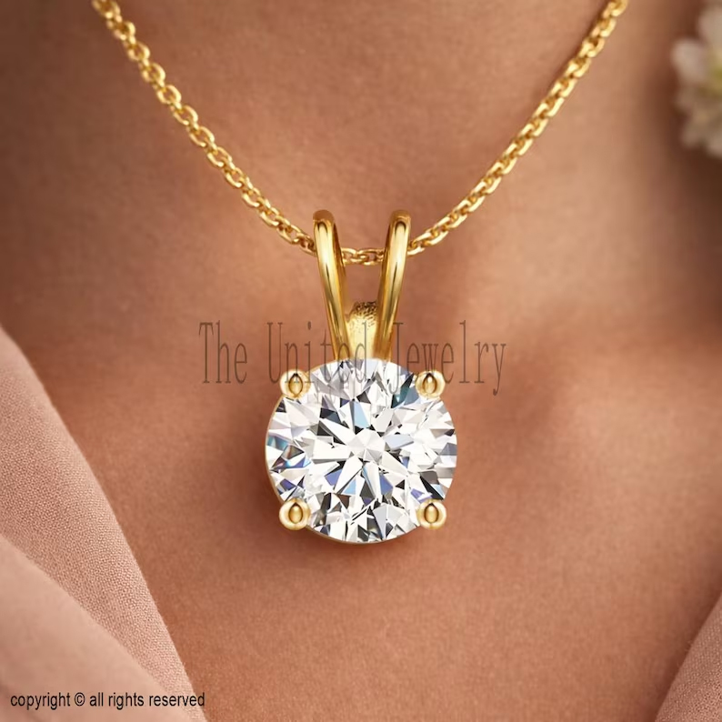 925 Sterling Silver Moissanite 5mm Round Pendant Jewelry