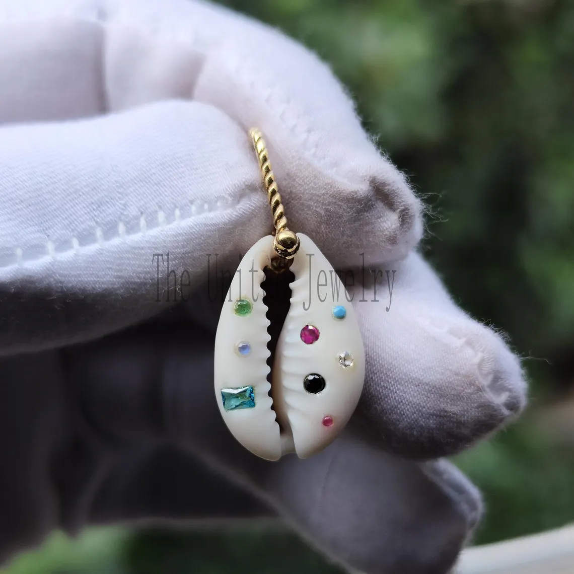 Solid 14K Yellow Gold Natural Gemstone Cowrie Shell Charm Pendant, minimalist Cowrie