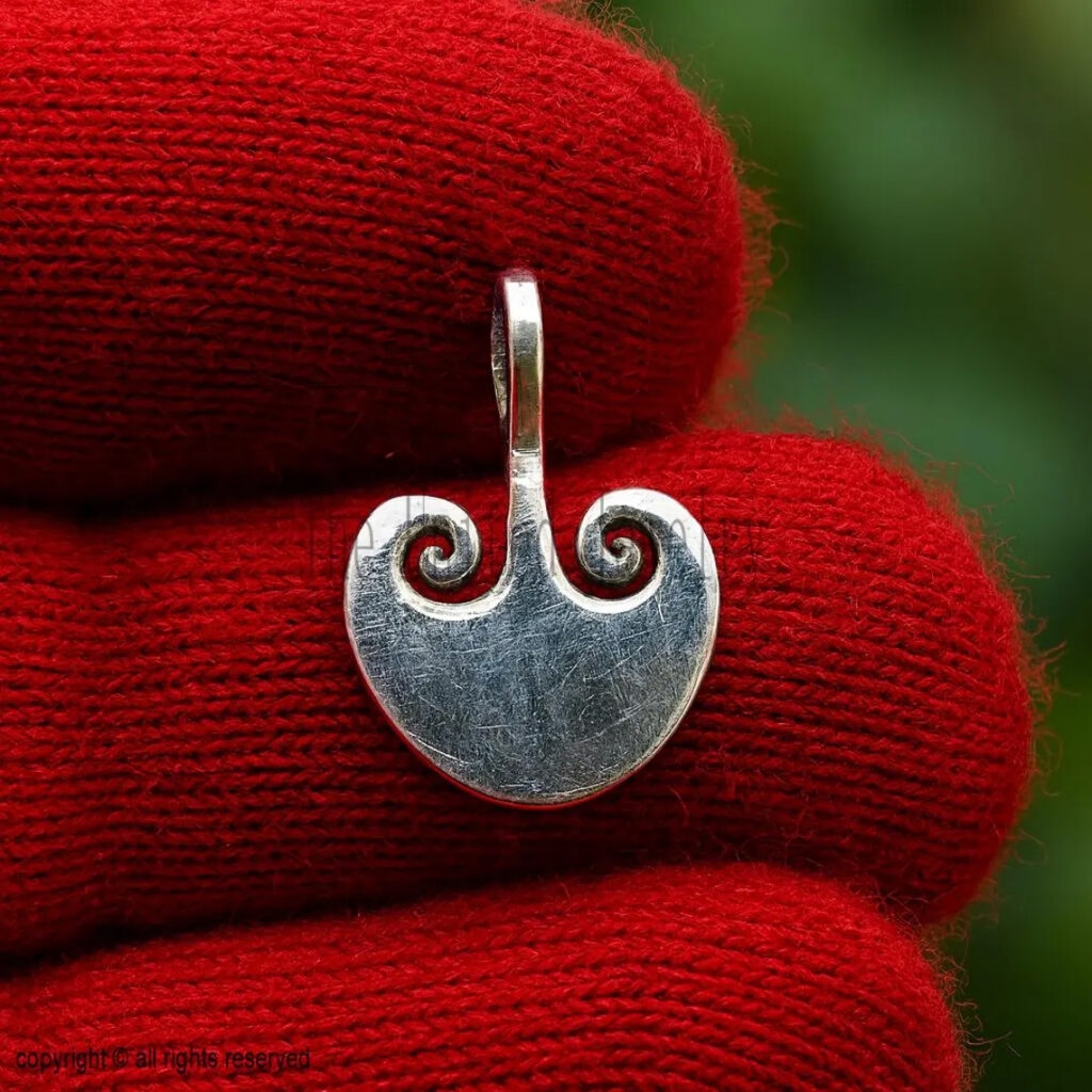 Vintage Sterling Silver Sign Charm Pendant (15mm)