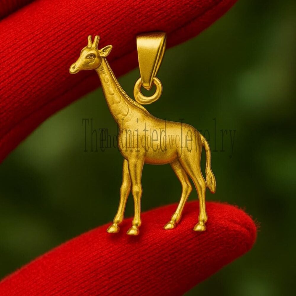 Gold Giraffe Pendant – 18K Plated Sterling Silver Animal Charm