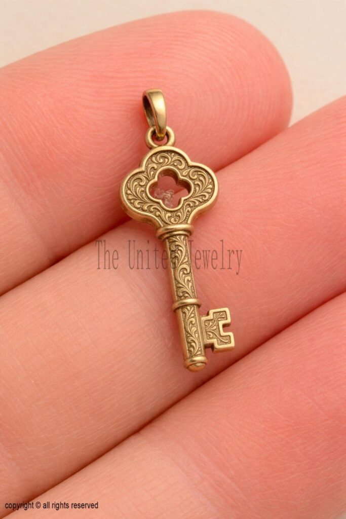 Filigree Key Charm Pendant – Antique Style Gold Plated Jewelry