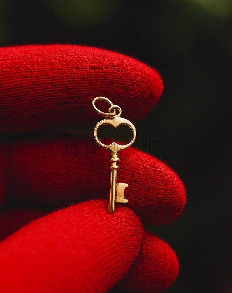 925 Sterling Silver Key Charm Pendant Jewelry