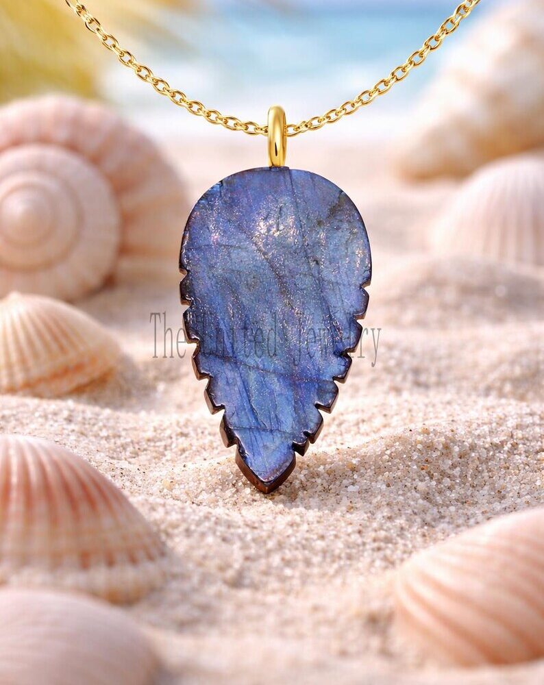 925 Sterling Silver Yellow Gold Plated Labradorite Carving Leaf Charm Pendant