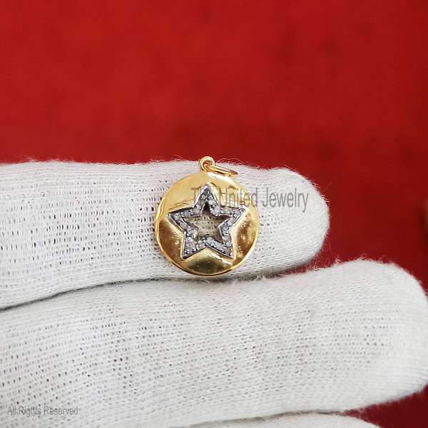 925 Sterling Silver Gold Plated Star Cut-Out Medallion Pendant