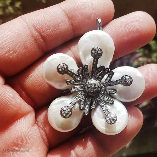 Oxidized Pearl Flower Pendant