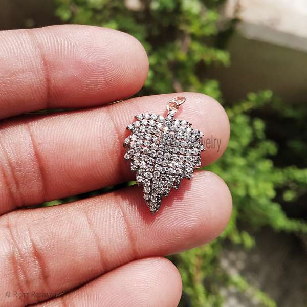 925 Sterling Silver Diamond Heart Leaf Pendant