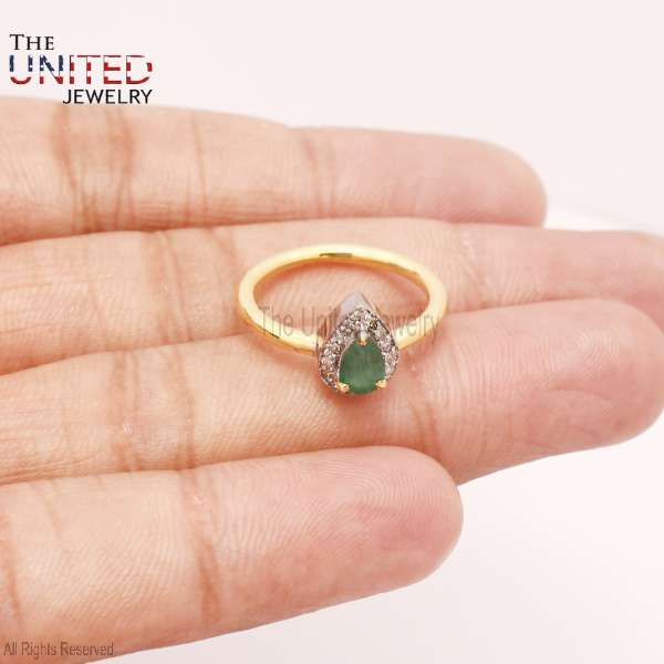 925 Sterling Silver Pear Cut Emerald Halo Ring