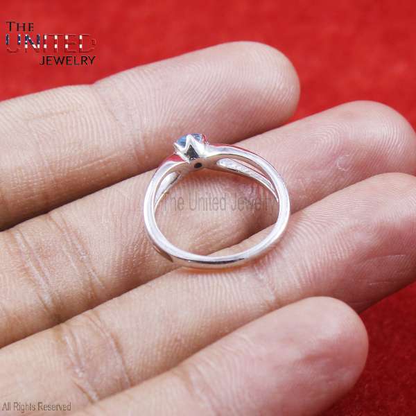 925 Sterling Silver Blue Topaz Solitaire Ring