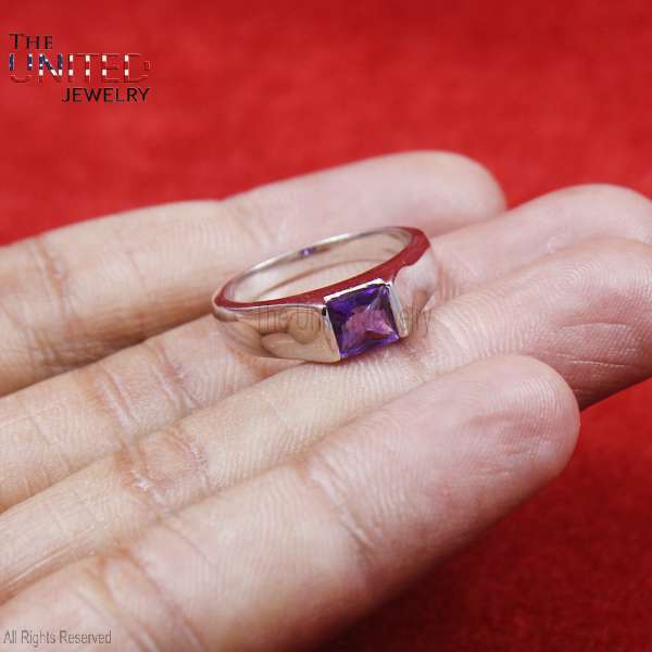 925 Sterling Silver Ring with Princess-Cut Amethyst Purple Gemstone