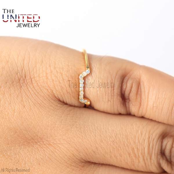 Dainty Curved V-Band 925 Sterling Silver Diamond Simulant Ring